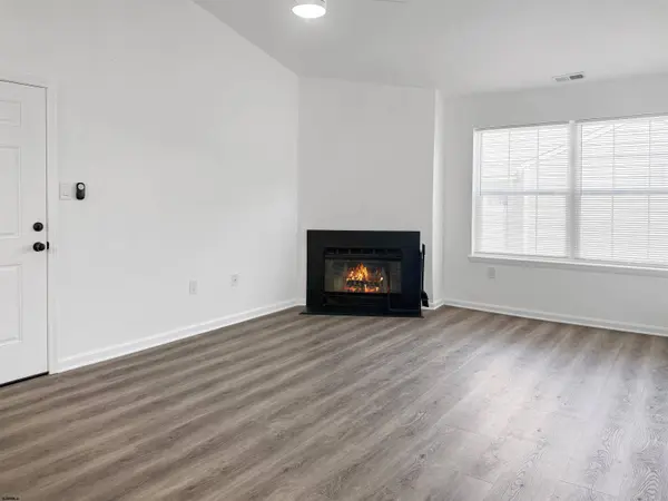 55 Driftwood #55, Smithville, NJ 08205