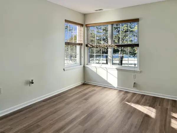 52 Meadow Ridge #52, Smithville, NJ 08205