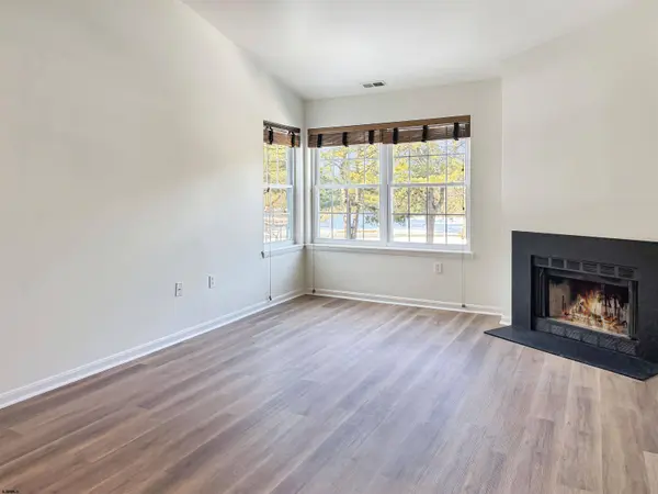 52 Meadow Ridge #52, Smithville, NJ 08205