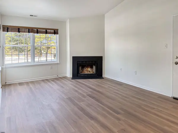 52 Meadow Ridge #52, Smithville, NJ 08205