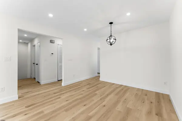 22 Oyster Bay #E, Absecon, NJ 08201
