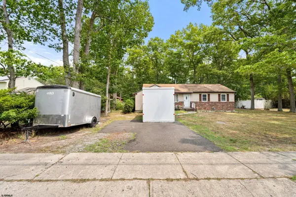 217 E Ridgewood Ave, Galloway Township, NJ 08205