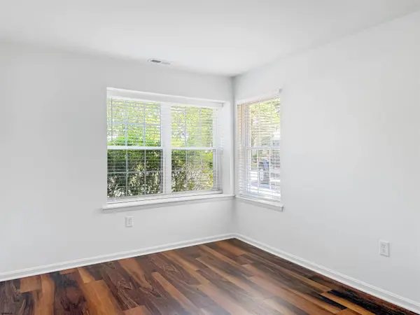 38 Driftwood Ct, Smithville, NJ 08205