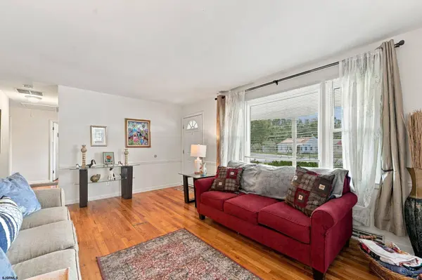 601 Roosevelt Ave, Northfield, NJ 08225