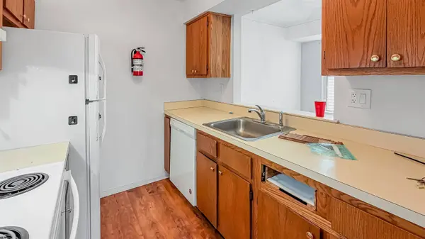 10 Waterview #10, Smithville, NJ 08205