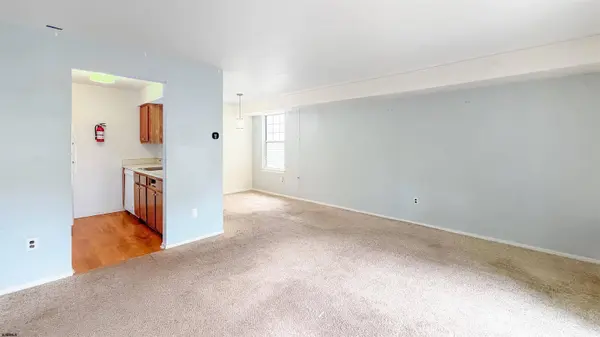 10 Waterview #10, Smithville, NJ 08205