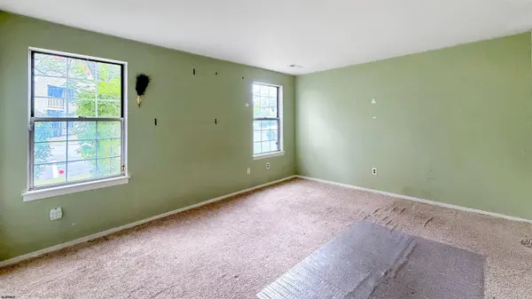 10 Waterview #10, Smithville, NJ 08205