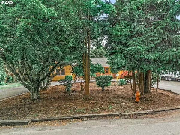 710 NE SOUTH SHORE RD, Portland, OR 97211