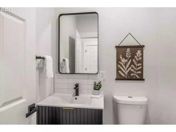 7026 SE 156TH AVE, Portland, OR 97236