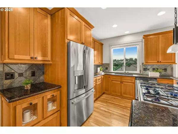 14697 SE POPPY HILLS DR, Happy Valley, OR 97086