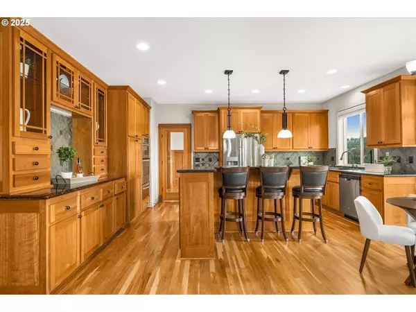 14697 SE POPPY HILLS DR, Happy Valley, OR 97086