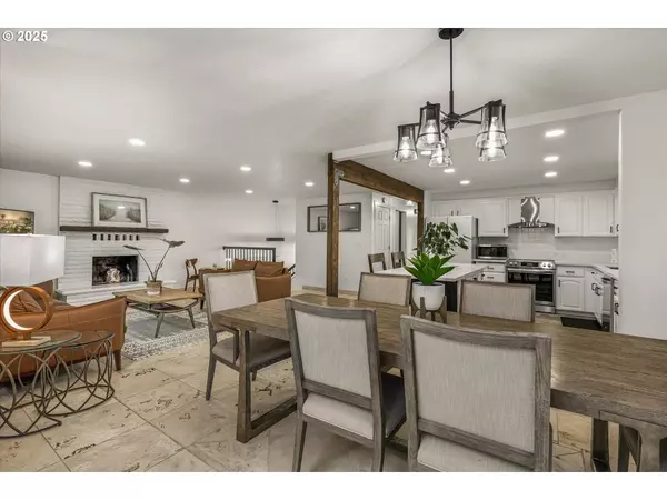 9624 SE DUNDEE DR, Happy Valley, OR 97086