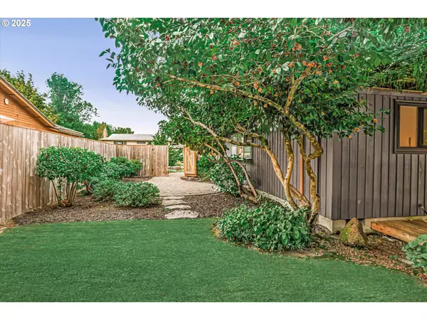 5700 SE BYRON DR, Milwaukie, OR 97267