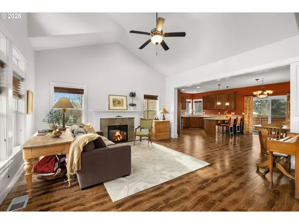 18775 SUNBLAZE DR, Oregon City, OR 97045