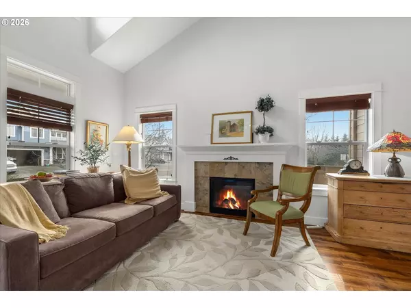 18775 SUNBLAZE DR, Oregon City, OR 97045