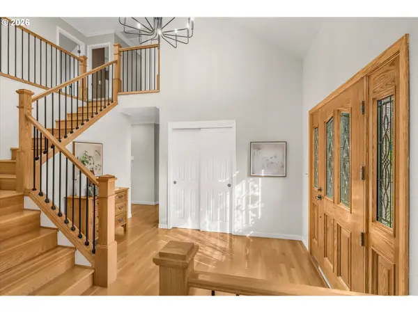 21220 SERANGO DR, West Linn, OR 97068