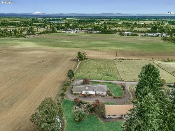 32851 GILMORE RD, Scappoose, OR 97056
