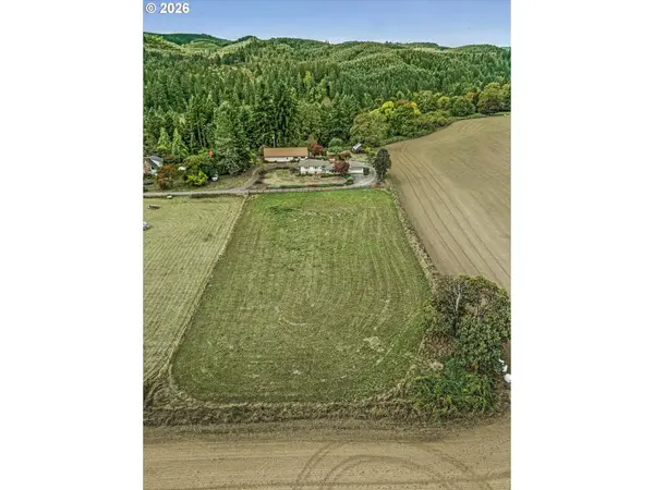 32851 GILMORE RD, Scappoose, OR 97056