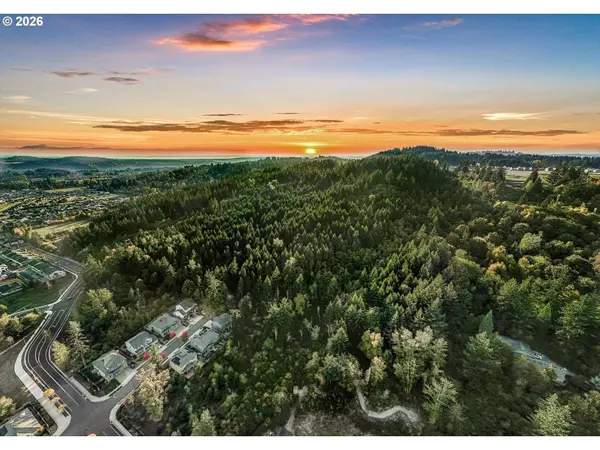 16581 SE Hagen RD, Happy Valley, OR 97086
