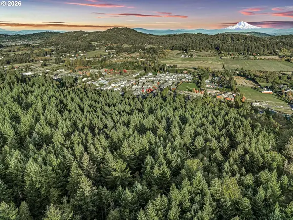 16581 SE Hagen RD, Happy Valley, OR 97086
