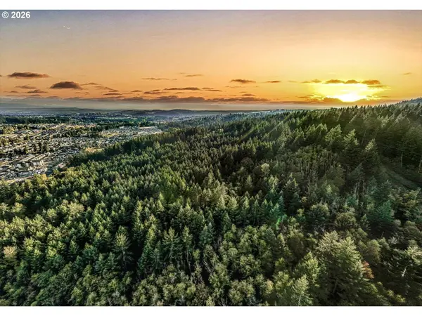 16581 SE Hagen RD, Happy Valley, OR 97086