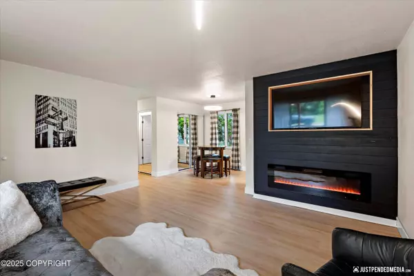 3722 E 19th AVE, Anchorage, AK 99508