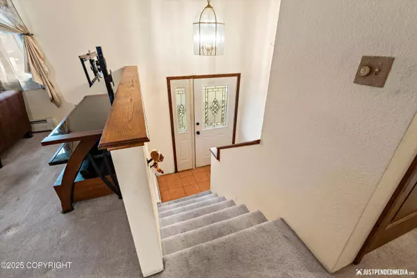 7520 Papa CIR, Anchorage, AK 99518