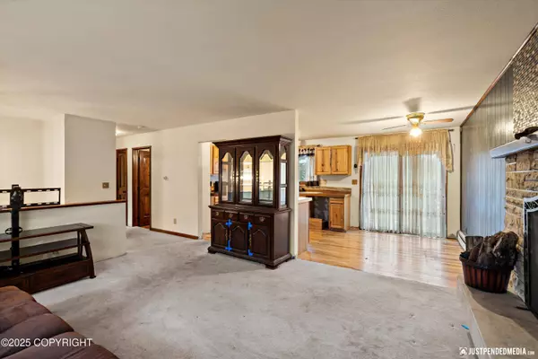 7520 Papa CIR, Anchorage, AK 99518