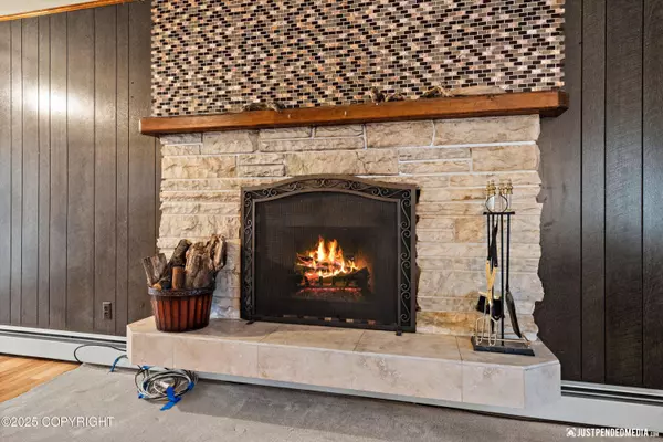 7520 Papa CIR, Anchorage, AK 99518