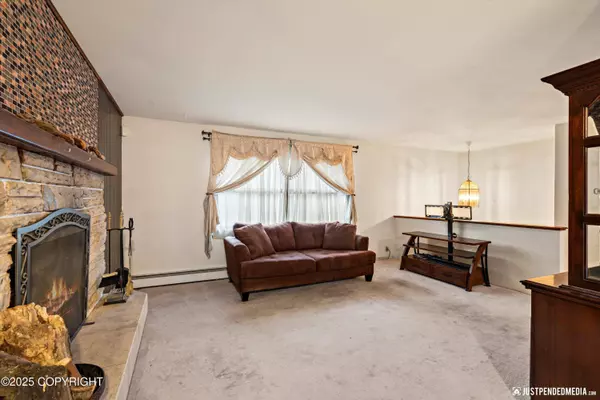 7520 Papa CIR, Anchorage, AK 99518