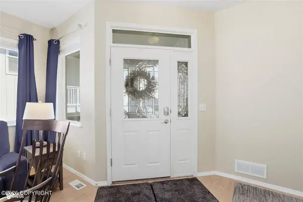 6718 DeLong Landing CIR, Anchorage, AK 99502