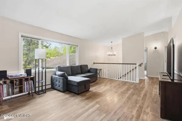 3551 Newcomb DR, Anchorage, AK 99508