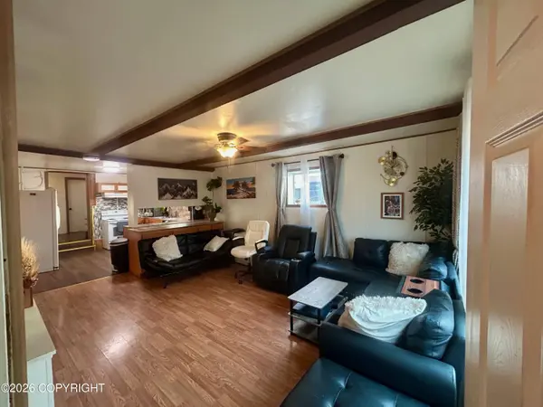 200 E 4th AVE