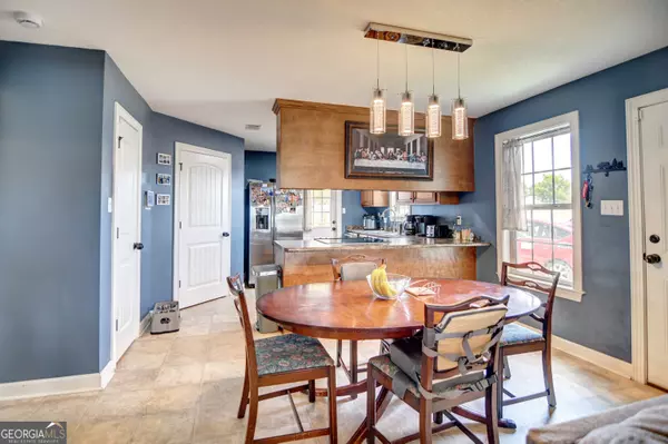 11 N Moody DR, Ray City, GA 31645