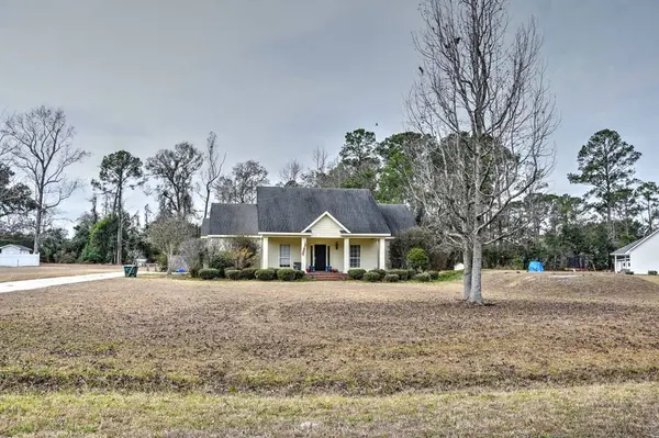 118 Foxworth Trl, Nashville, GA 31639