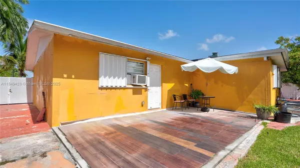 7315 SW 127th Ct, Miami, FL 33183