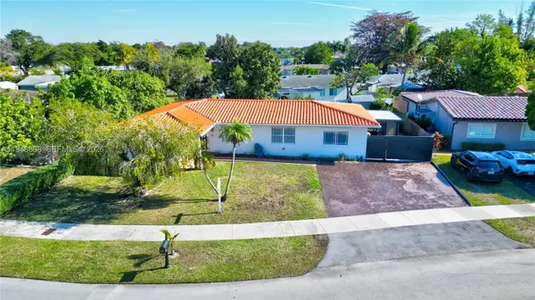 6815 SW 134th Ct, Miami, FL 33183