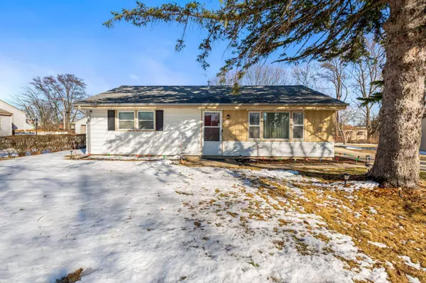 5824 S Marilyn St, Milwaukee, WI 53221