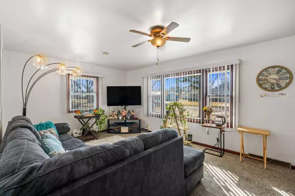 5824 S Marilyn St, Milwaukee, WI 53221