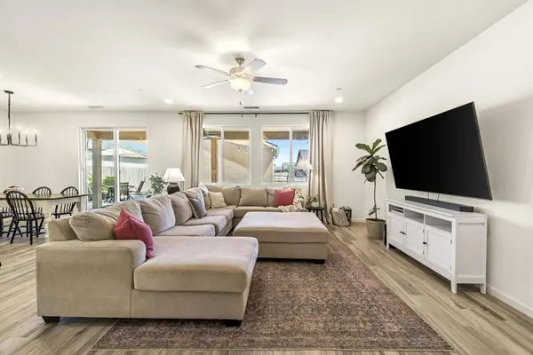 2417 Avenue 396, Kingsburg, CA 93631