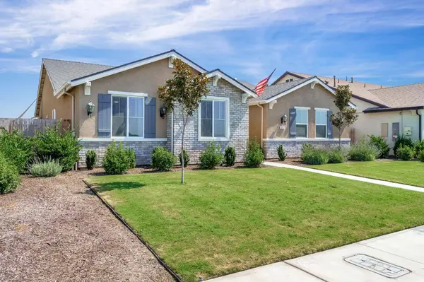 2417 Avenue 396, Kingsburg, CA 93631