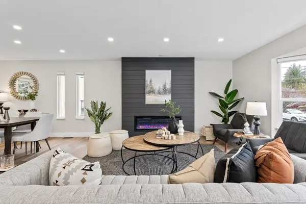 2466 Tolmie Ave, Coquitlam, BC V3K 3E7