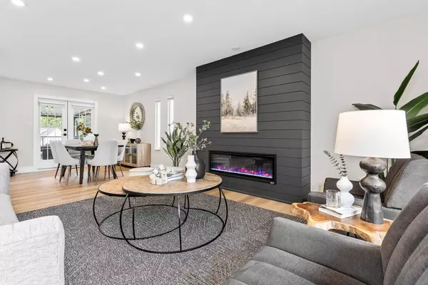 2466 Tolmie AVE, Coquitlam, BC V3K 3E7