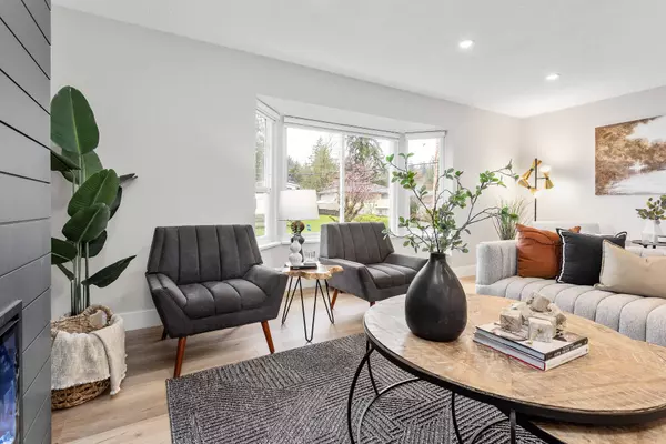 2466 Tolmie Ave, Coquitlam, BC V3K 3E7