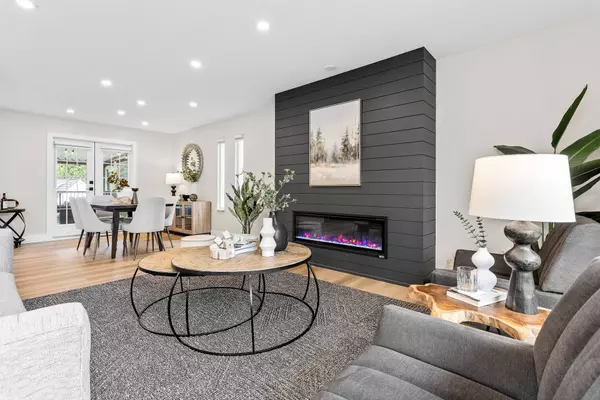 2466 Tolmie Ave, Coquitlam, BC V3K 3E7