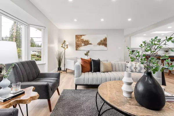 2466 Tolmie Ave, Coquitlam, BC V3K 3E7