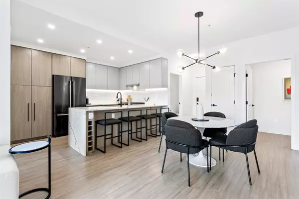 2408 Grant ST #201, Vancouver, BC V5K 3G4
