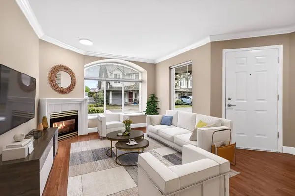 23085 118 Ave #12, Maple Ridge, BC V2X 3J7