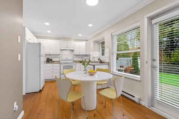 23085 118 Ave #12, Maple Ridge, BC V2X 3J7