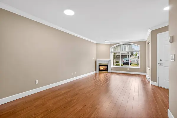 23085 118 AVE #12, Maple Ridge, BC V2X 3J7